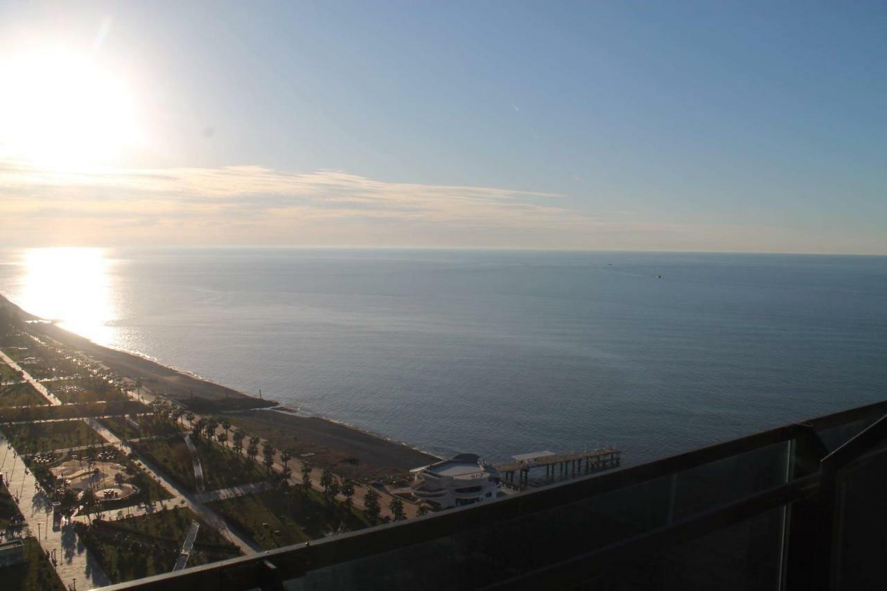 Coast Batumi Apart Hotel Exterior photo